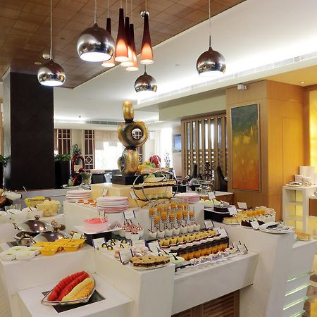 Radisson Blu Suites Gurgaon Buitenkant foto
