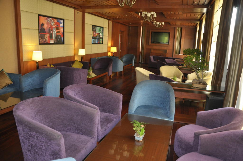 Radisson Blu Suites Gurgaon Buitenkant foto