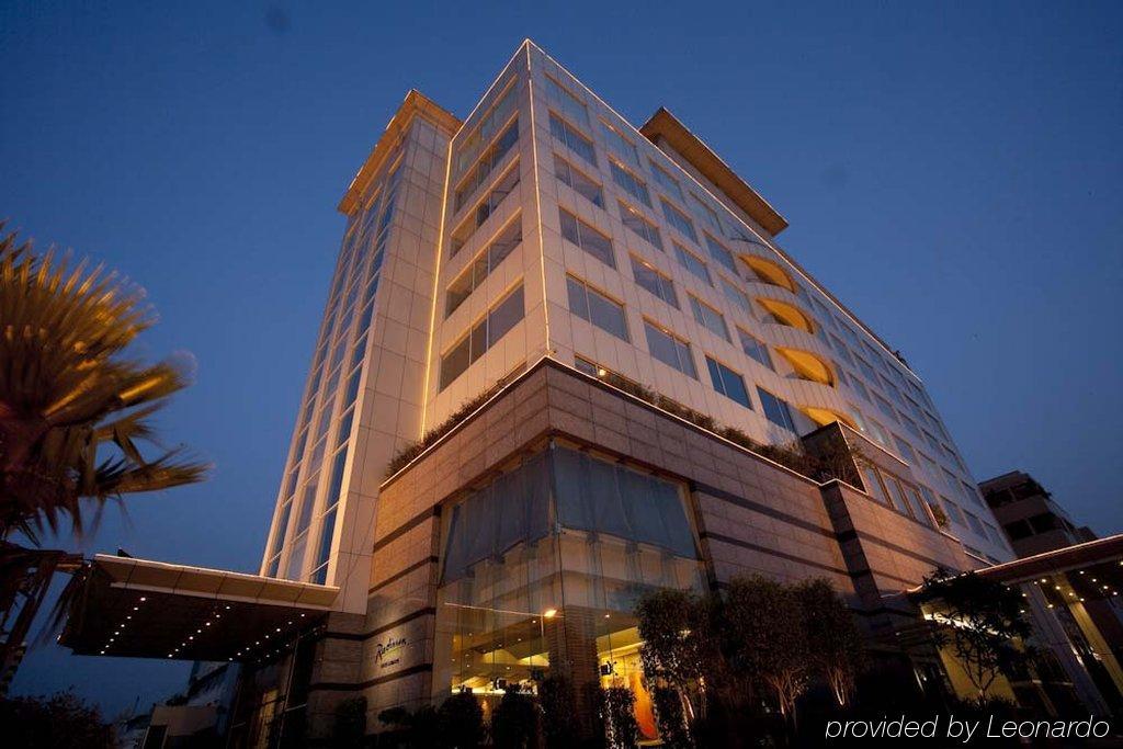 Radisson Blu Suites Gurgaon Buitenkant foto